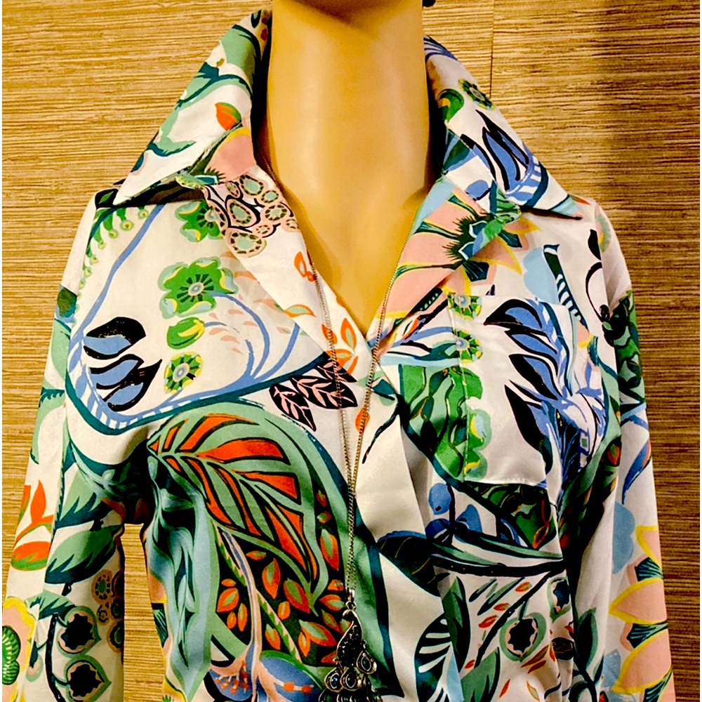 Gorgeous medium wrap dress very chic